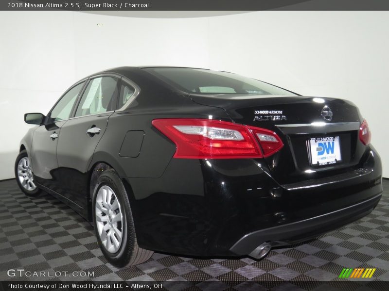 Super Black / Charcoal 2018 Nissan Altima 2.5 S