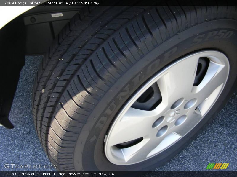 Stone White / Dark Slate Gray 2009 Dodge Caliber SE