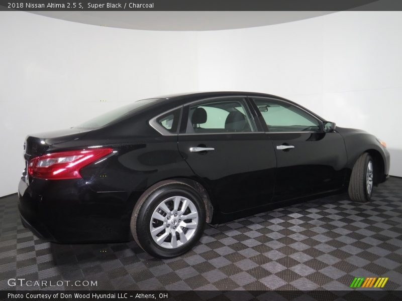 Super Black / Charcoal 2018 Nissan Altima 2.5 S