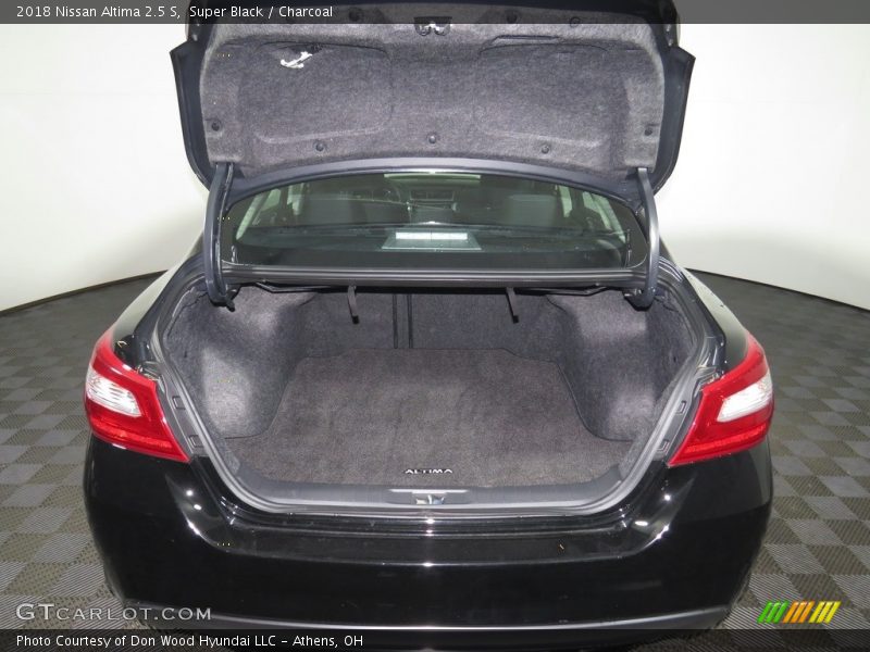 Super Black / Charcoal 2018 Nissan Altima 2.5 S