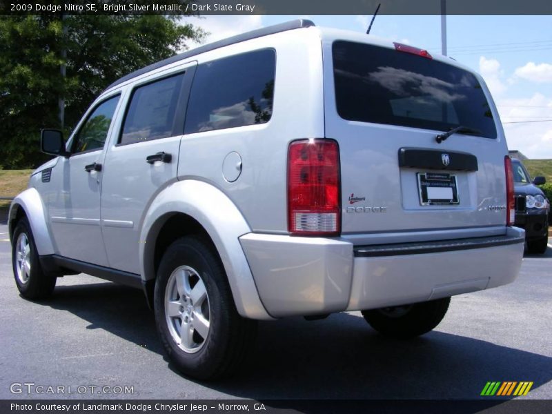 Bright Silver Metallic / Dark Slate Gray 2009 Dodge Nitro SE