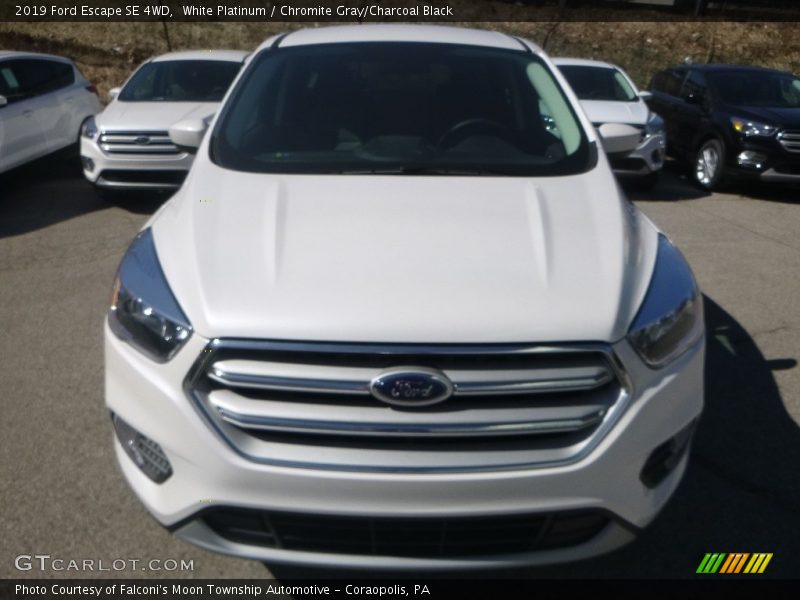 White Platinum / Chromite Gray/Charcoal Black 2019 Ford Escape SE 4WD