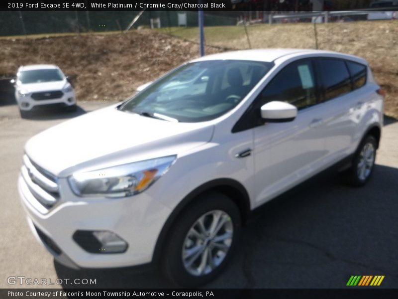 White Platinum / Chromite Gray/Charcoal Black 2019 Ford Escape SE 4WD