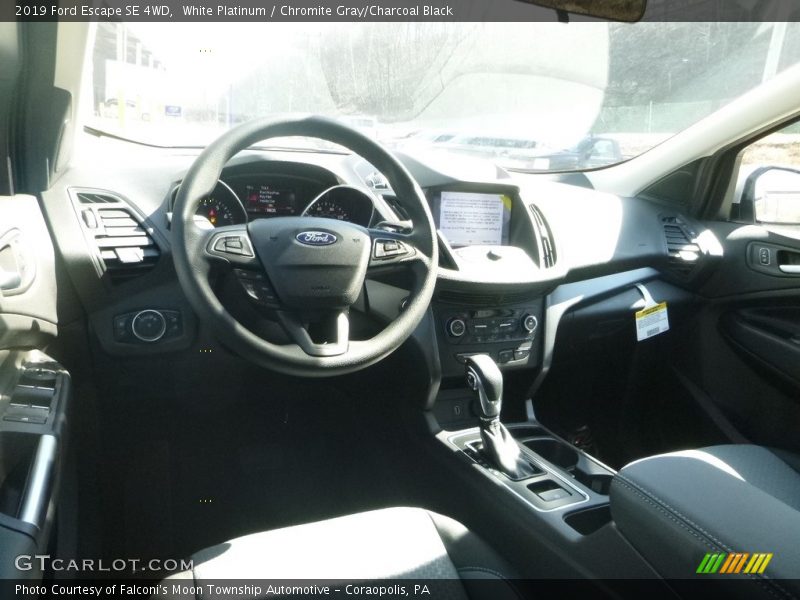 White Platinum / Chromite Gray/Charcoal Black 2019 Ford Escape SE 4WD
