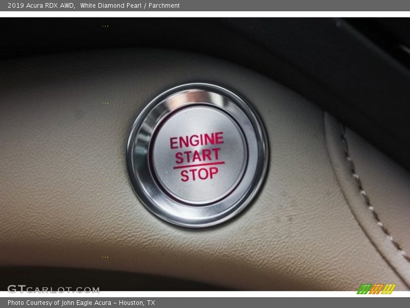 White Diamond Pearl / Parchment 2019 Acura RDX AWD