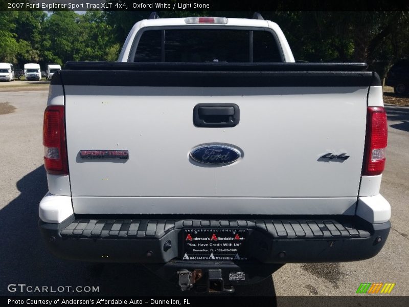 Oxford White / Light Stone 2007 Ford Explorer Sport Trac XLT 4x4