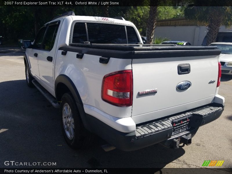 Oxford White / Light Stone 2007 Ford Explorer Sport Trac XLT 4x4