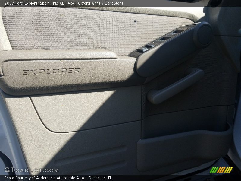 Oxford White / Light Stone 2007 Ford Explorer Sport Trac XLT 4x4