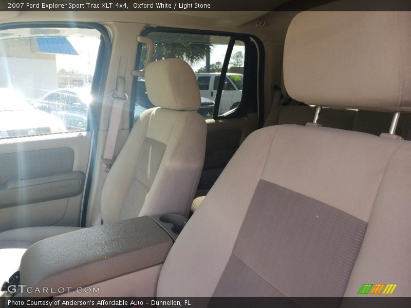 Oxford White / Light Stone 2007 Ford Explorer Sport Trac XLT 4x4