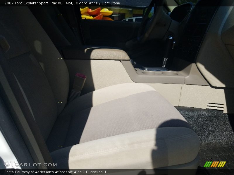 Oxford White / Light Stone 2007 Ford Explorer Sport Trac XLT 4x4