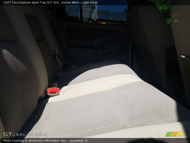Oxford White / Light Stone 2007 Ford Explorer Sport Trac XLT 4x4