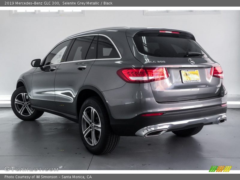 Selenite Grey Metallic / Black 2019 Mercedes-Benz GLC 300