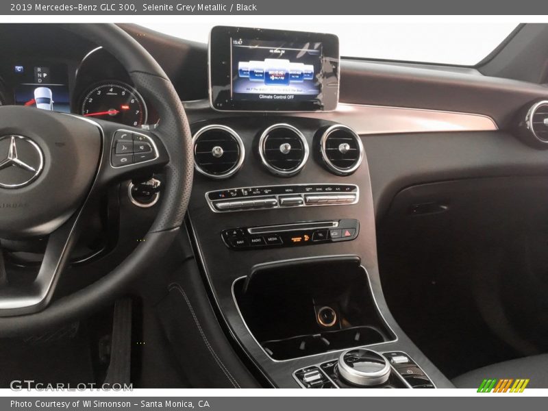 Selenite Grey Metallic / Black 2019 Mercedes-Benz GLC 300