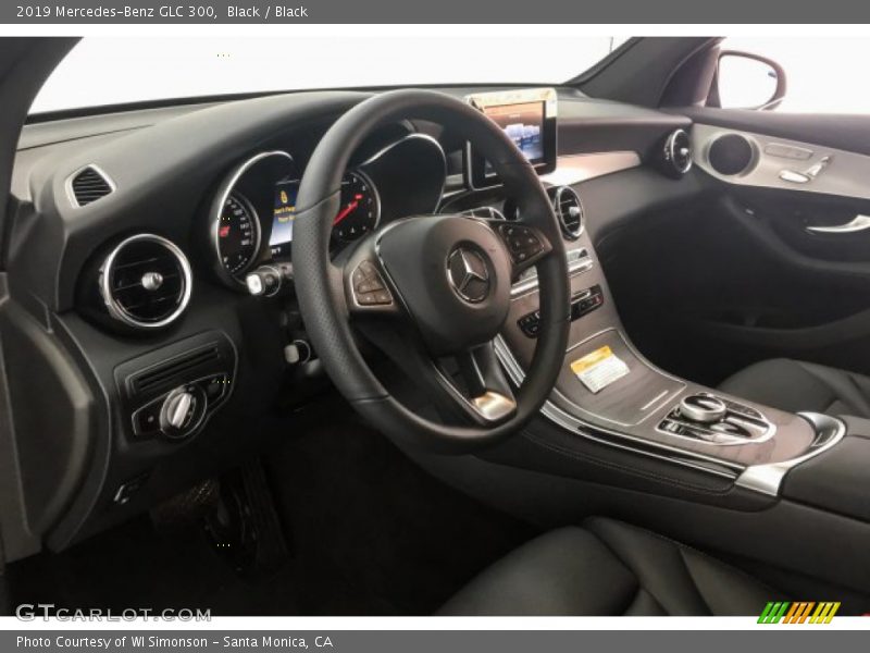 Black / Black 2019 Mercedes-Benz GLC 300