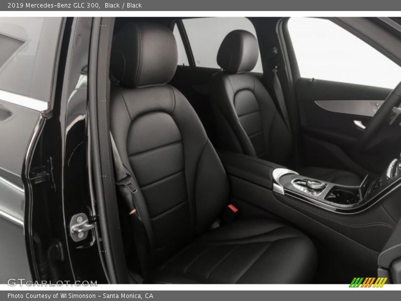 Black / Black 2019 Mercedes-Benz GLC 300