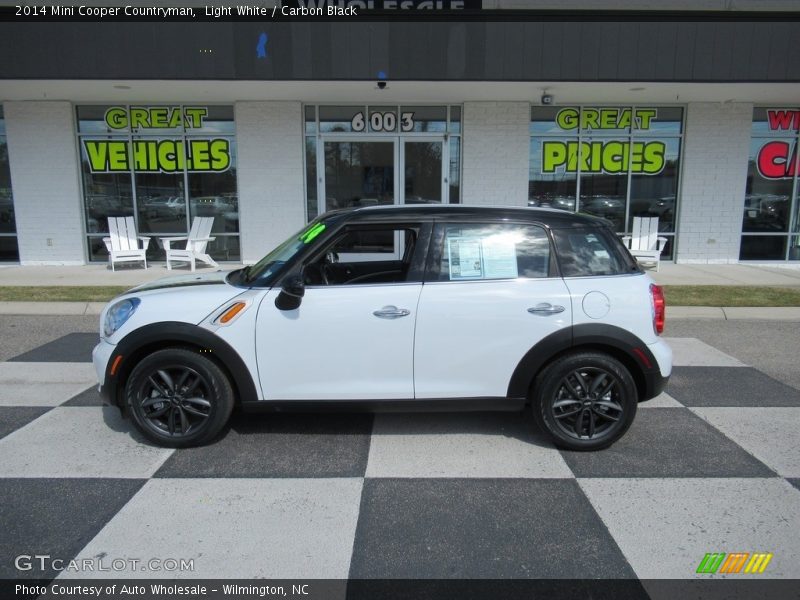Light White / Carbon Black 2014 Mini Cooper Countryman