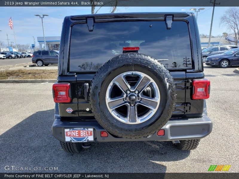 Black / Black 2019 Jeep Wrangler Unlimited Sahara 4x4