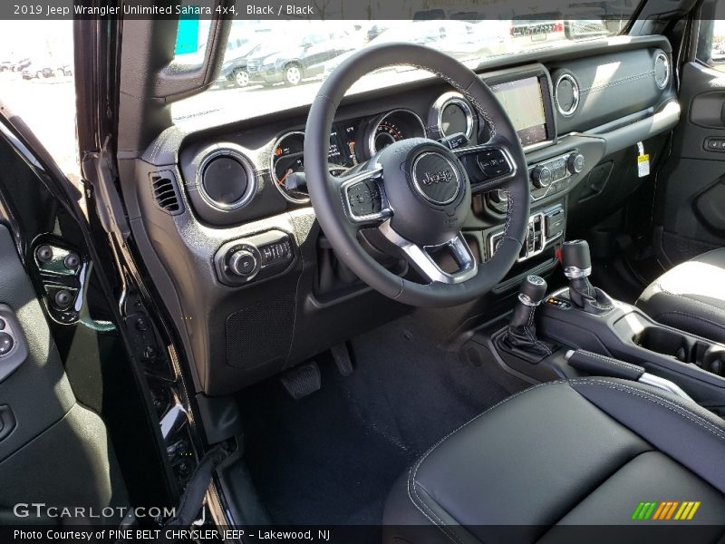 Black / Black 2019 Jeep Wrangler Unlimited Sahara 4x4