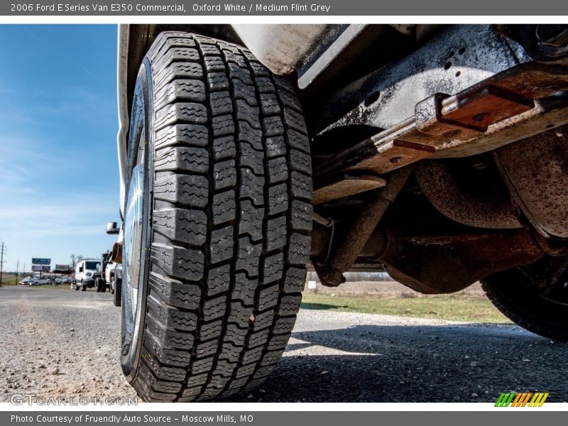 Oxford White / Medium Flint Grey 2006 Ford E Series Van E350 Commercial