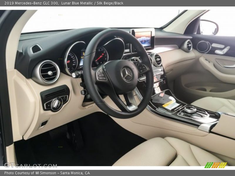 Lunar Blue Metallic / Silk Beige/Black 2019 Mercedes-Benz GLC 300
