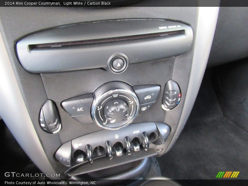 Light White / Carbon Black 2014 Mini Cooper Countryman