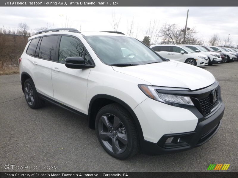 Front 3/4 View of 2019 Passport Touring AWD