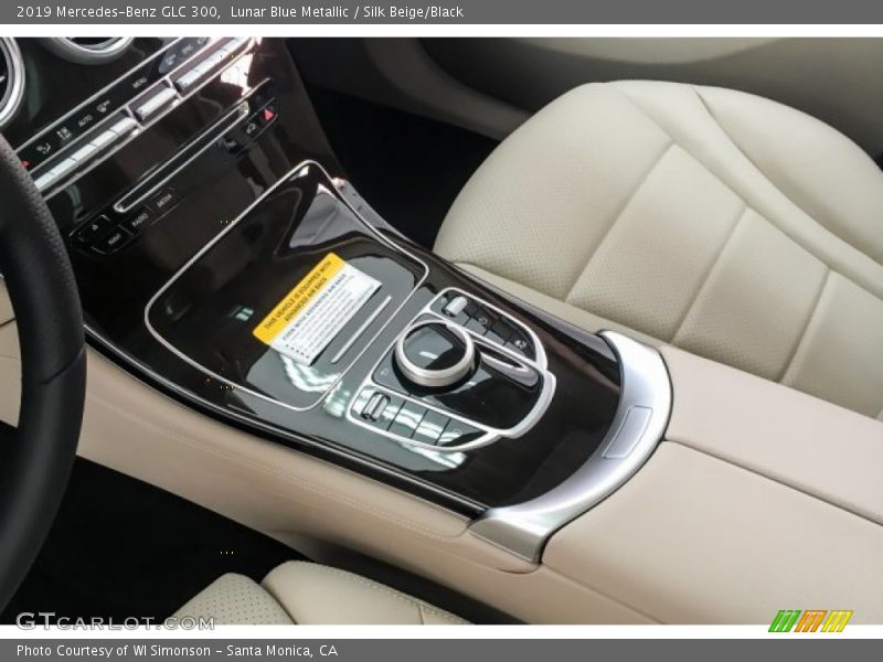Lunar Blue Metallic / Silk Beige/Black 2019 Mercedes-Benz GLC 300