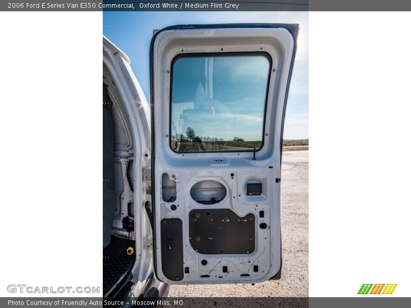 Oxford White / Medium Flint Grey 2006 Ford E Series Van E350 Commercial