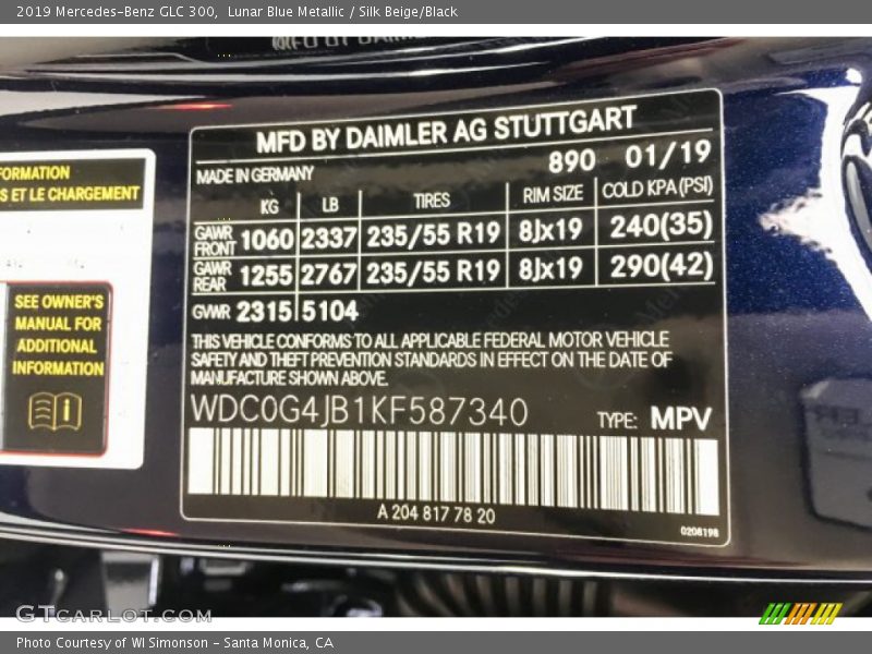 Lunar Blue Metallic / Silk Beige/Black 2019 Mercedes-Benz GLC 300