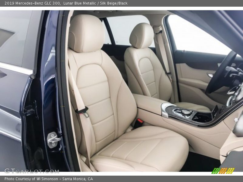 Lunar Blue Metallic / Silk Beige/Black 2019 Mercedes-Benz GLC 300