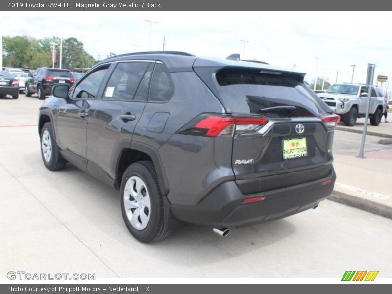 Magnetic Gray Metallic / Black 2019 Toyota RAV4 LE
