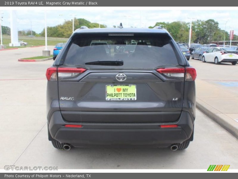 Magnetic Gray Metallic / Black 2019 Toyota RAV4 LE