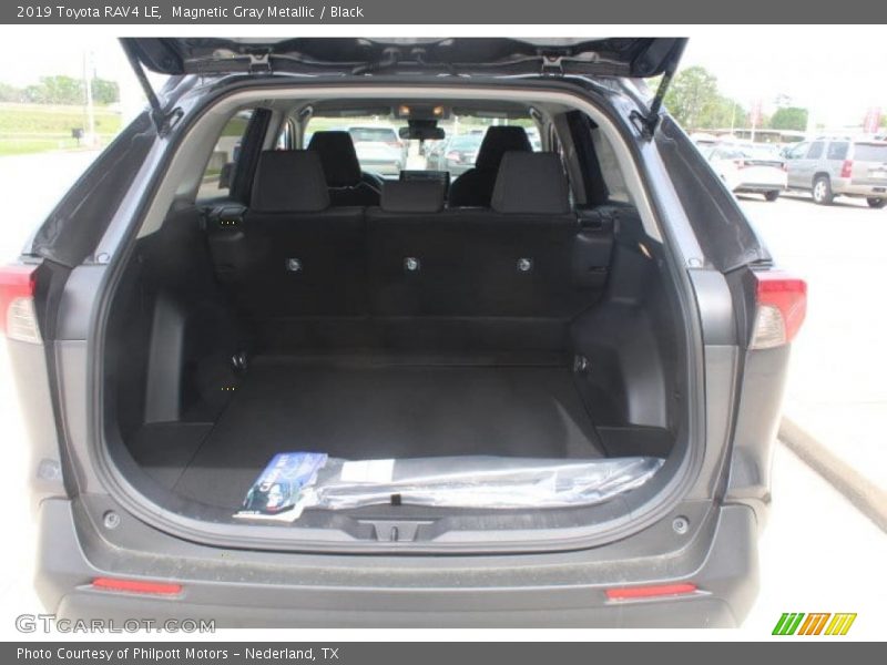 Magnetic Gray Metallic / Black 2019 Toyota RAV4 LE