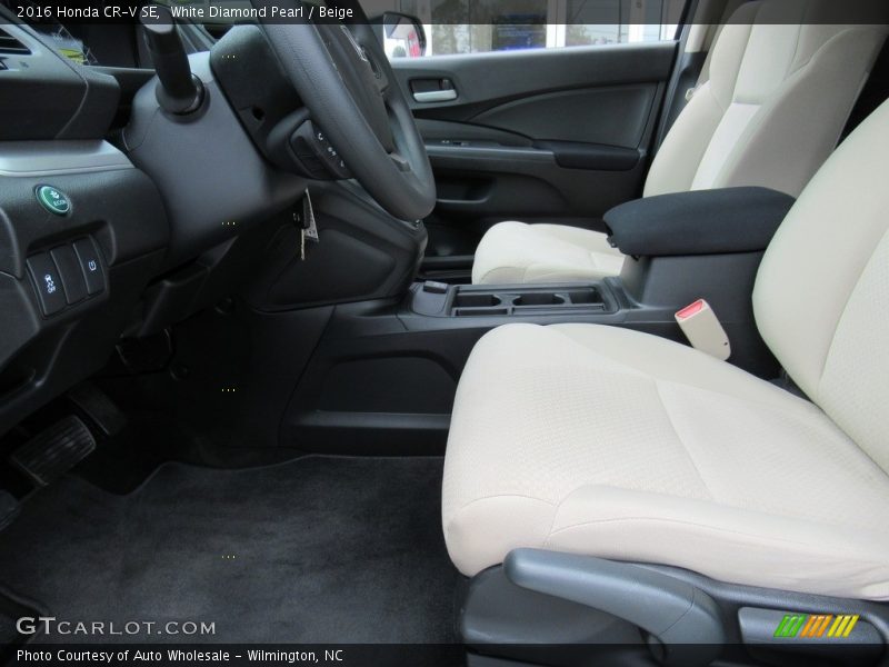White Diamond Pearl / Beige 2016 Honda CR-V SE