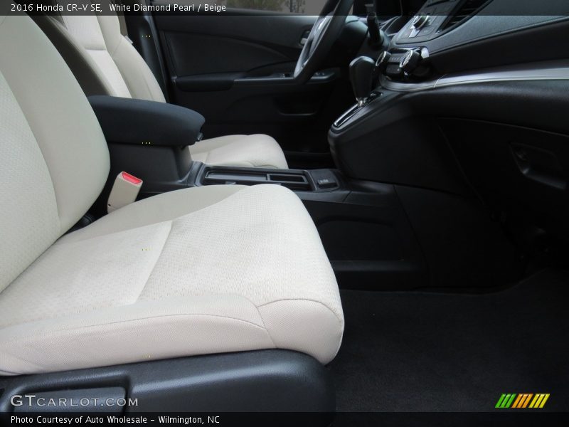 White Diamond Pearl / Beige 2016 Honda CR-V SE