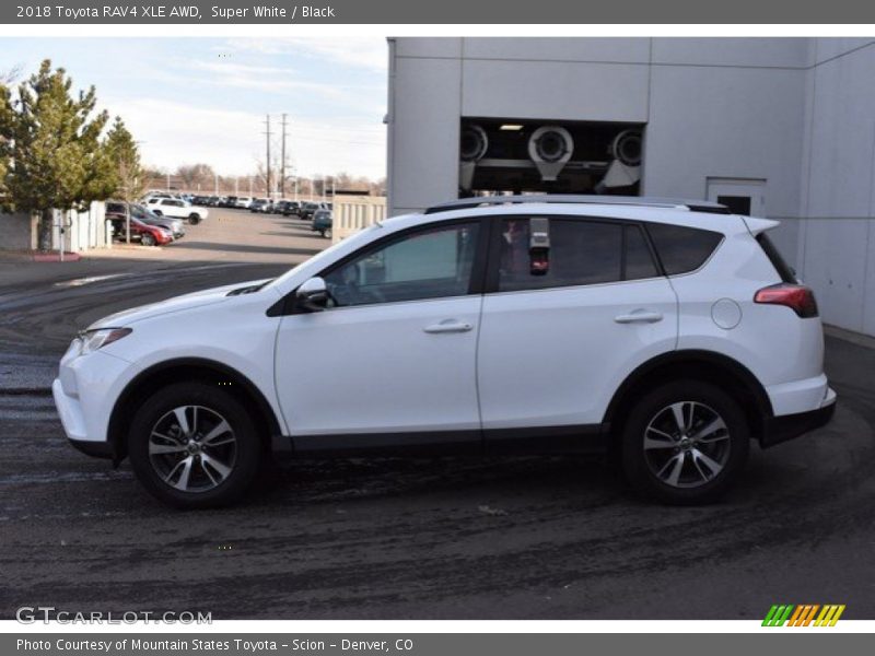 Super White / Black 2018 Toyota RAV4 XLE AWD