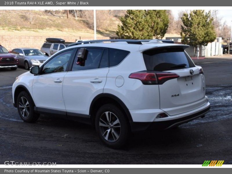 Super White / Black 2018 Toyota RAV4 XLE AWD