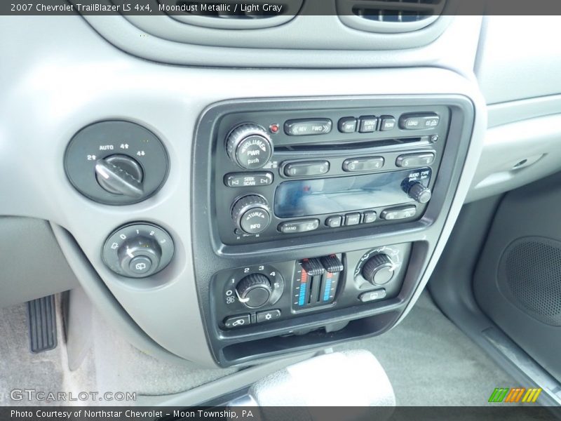 Moondust Metallic / Light Gray 2007 Chevrolet TrailBlazer LS 4x4