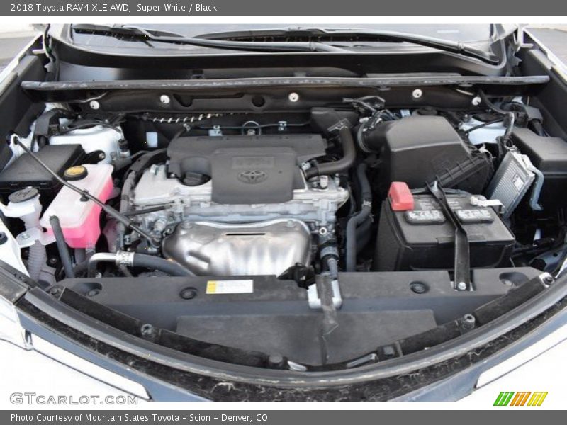 Super White / Black 2018 Toyota RAV4 XLE AWD