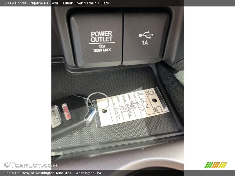 Lunar Silver Metallic / Black 2019 Honda Ridgeline RTL AWD