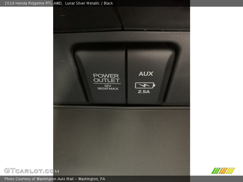 Lunar Silver Metallic / Black 2019 Honda Ridgeline RTL AWD