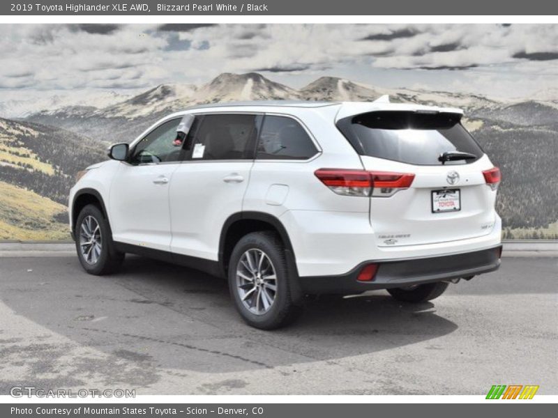 Blizzard Pearl White / Black 2019 Toyota Highlander XLE AWD