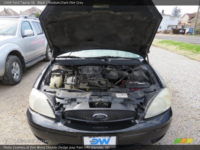 Black / Medium/Dark Flint Grey 2006 Ford Taurus SE