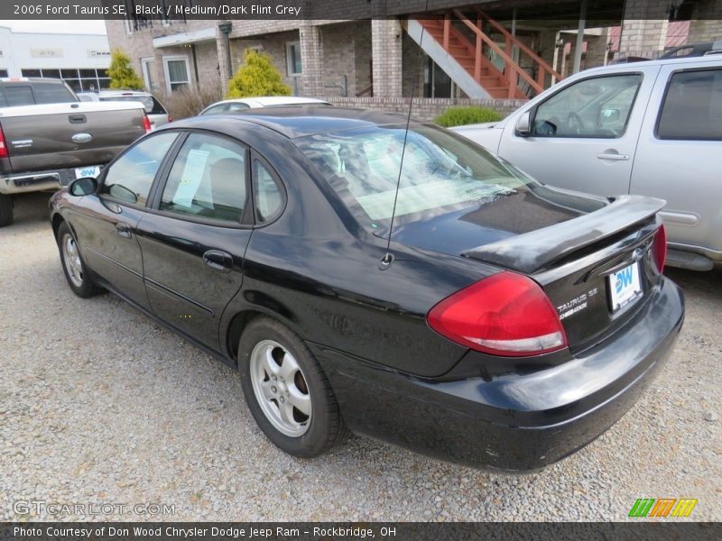 Black / Medium/Dark Flint Grey 2006 Ford Taurus SE