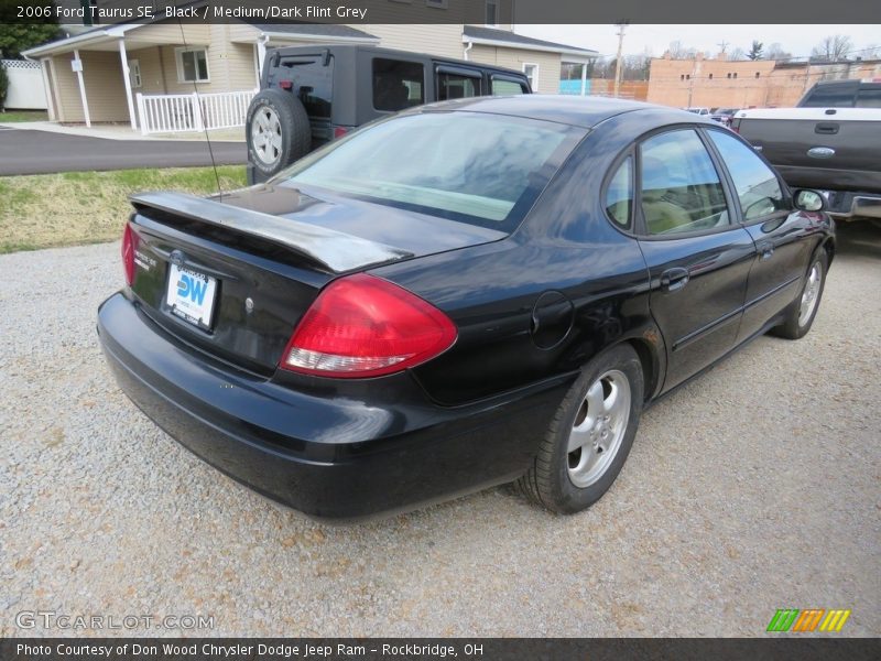 Black / Medium/Dark Flint Grey 2006 Ford Taurus SE