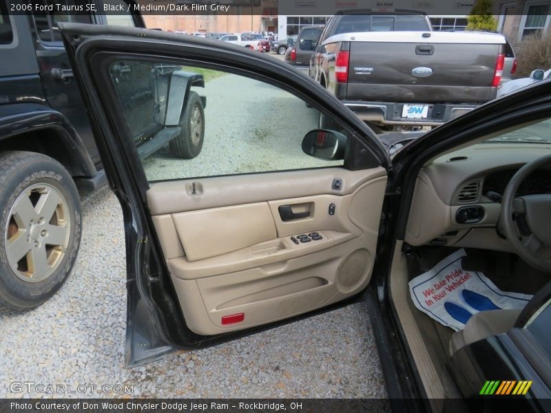 Black / Medium/Dark Flint Grey 2006 Ford Taurus SE