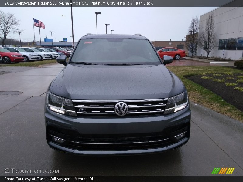 Platinum Gray Metallic / Titan Black 2019 Volkswagen Tiguan SEL R-Line 4MOTION