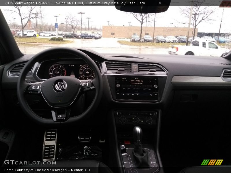 Dashboard of 2019 Tiguan SEL R-Line 4MOTION