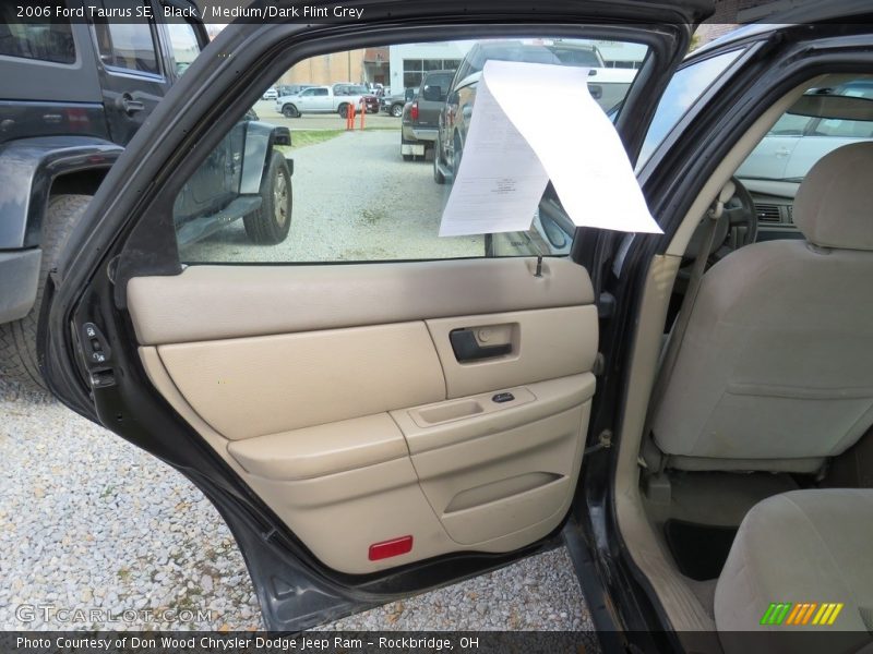 Black / Medium/Dark Flint Grey 2006 Ford Taurus SE