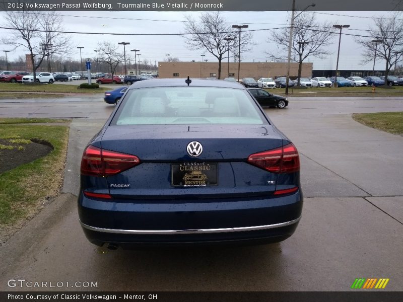 Tourmaline Blue Metallic / Moonrock 2019 Volkswagen Passat Wolfsburg